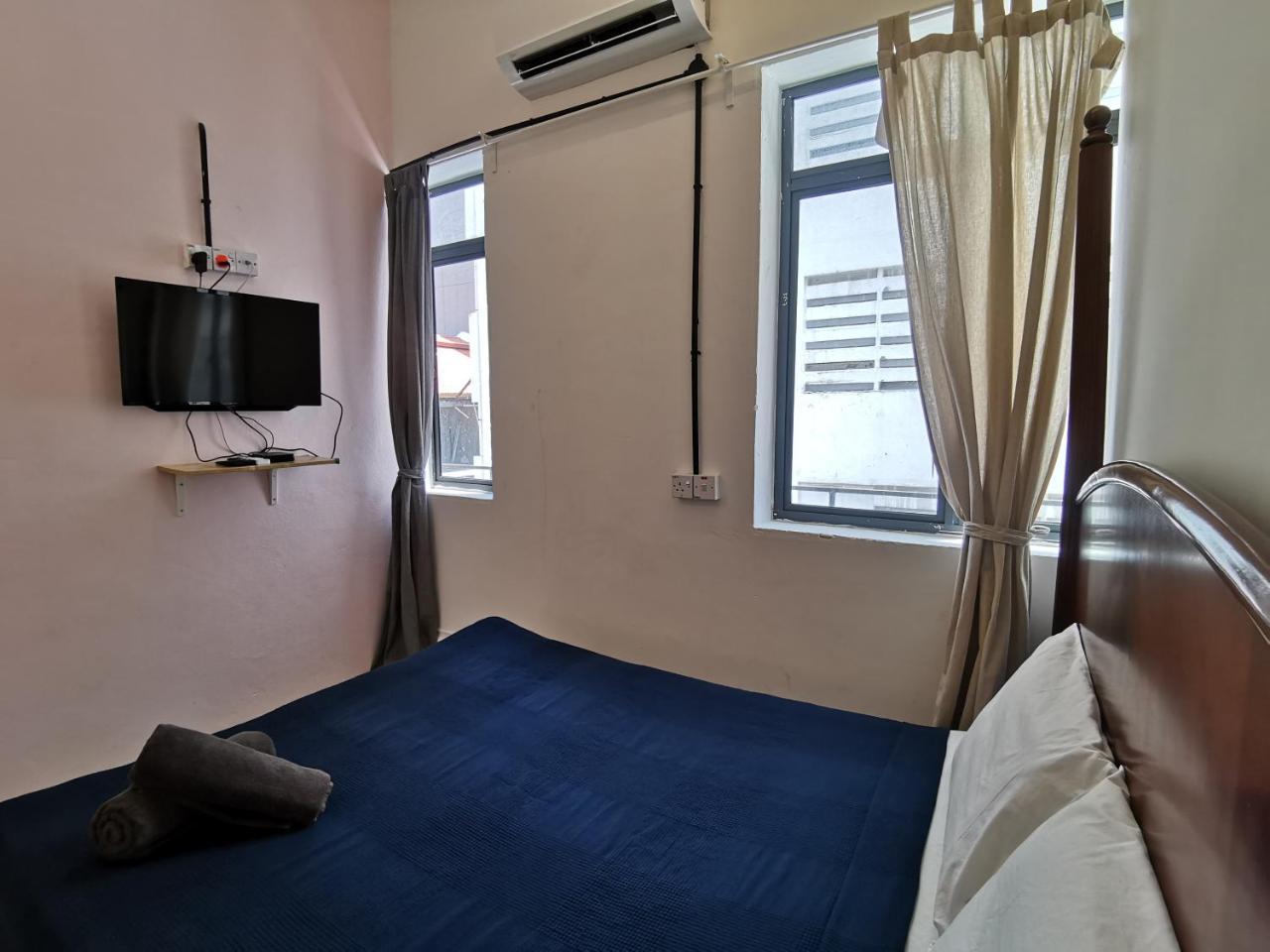 Hawk Hotel & Hostel Kuala Lumpur Esterno foto